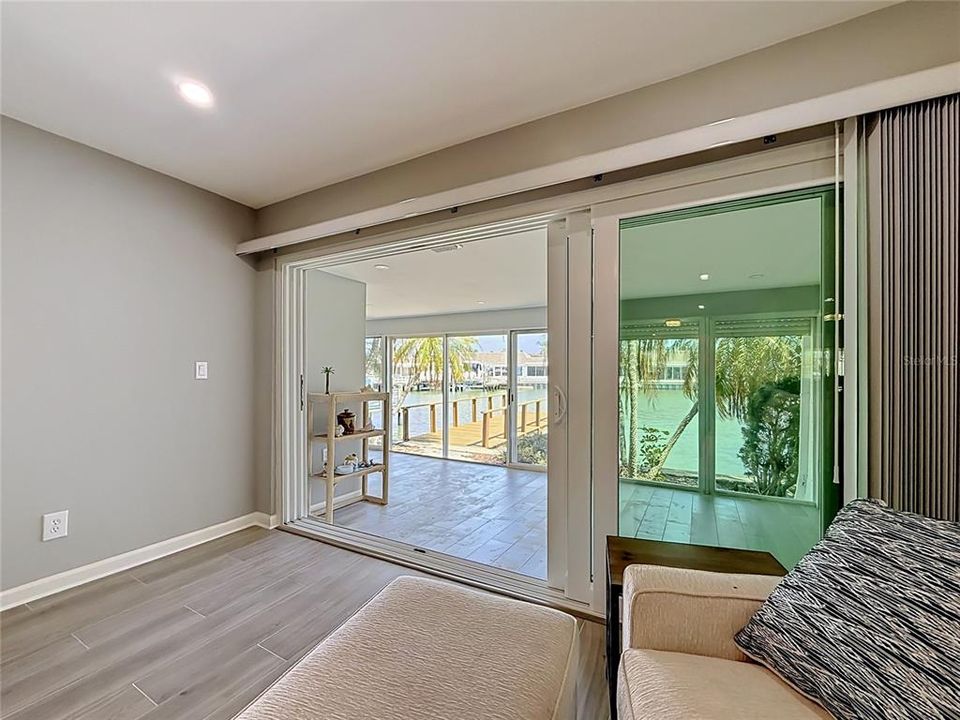 For Sale: $547,000 (2 beds, 2 baths, 1600 Square Feet)