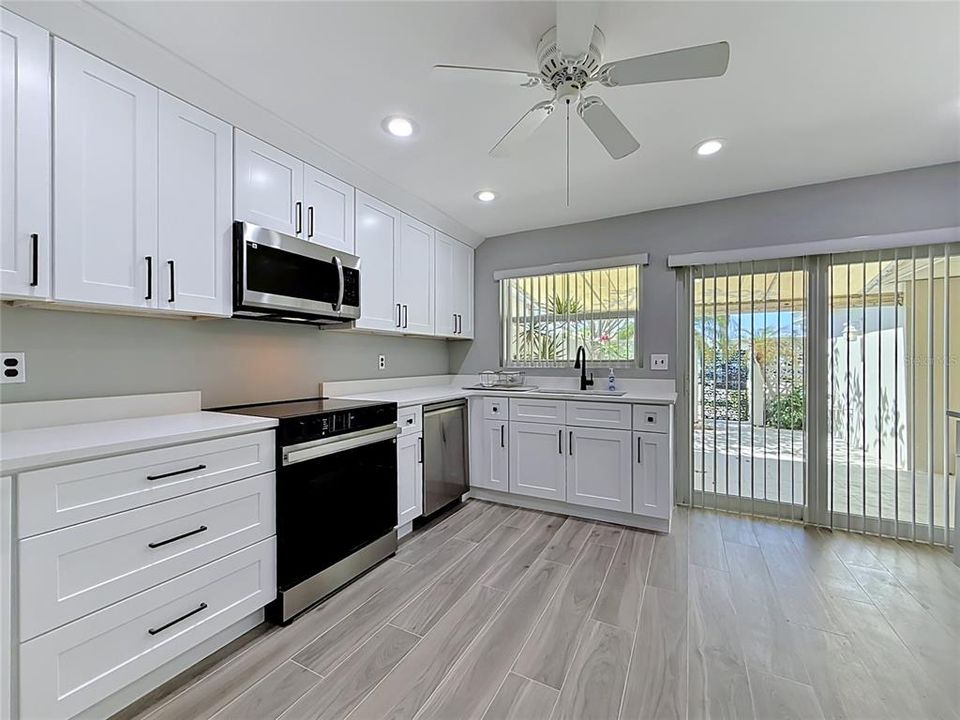 For Sale: $547,000 (2 beds, 2 baths, 1600 Square Feet)