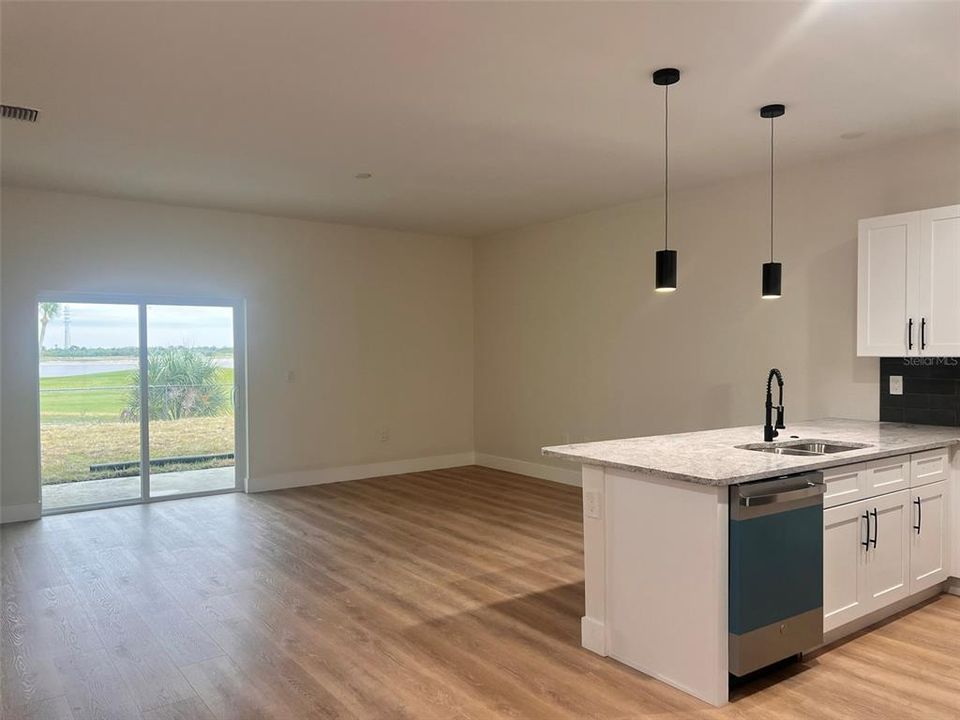 For Sale: $575,000 (6 beds, 0 baths, 2646 Square Feet)