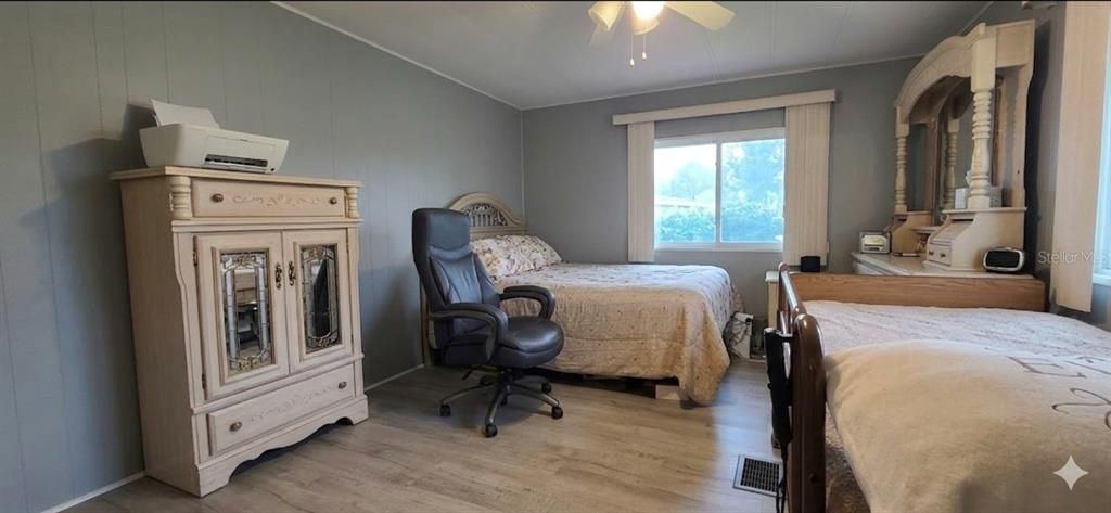 For Sale: $125,000 (2 beds, 2 baths, 960 Square Feet)