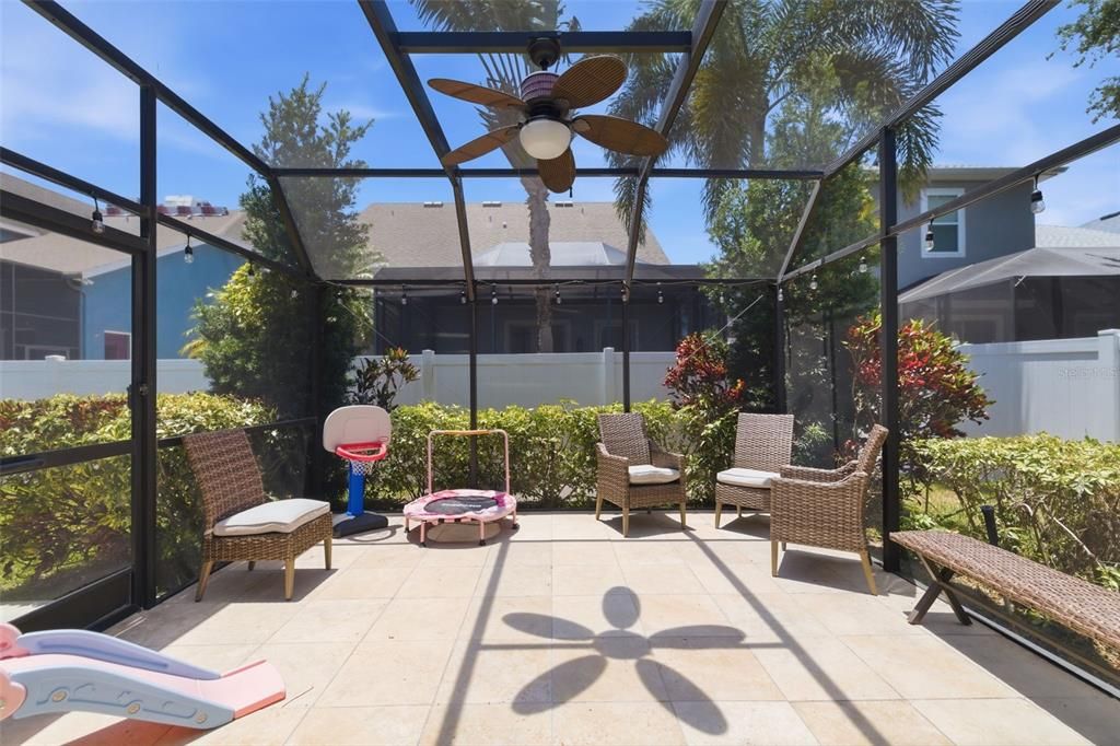 Activo con contrato: $549,900 (3 camas, 2 baños, 1551 Pies cuadrados)