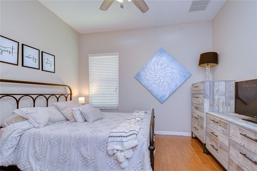 For Sale: $414,900 (3 beds, 2 baths, 1528 Square Feet)