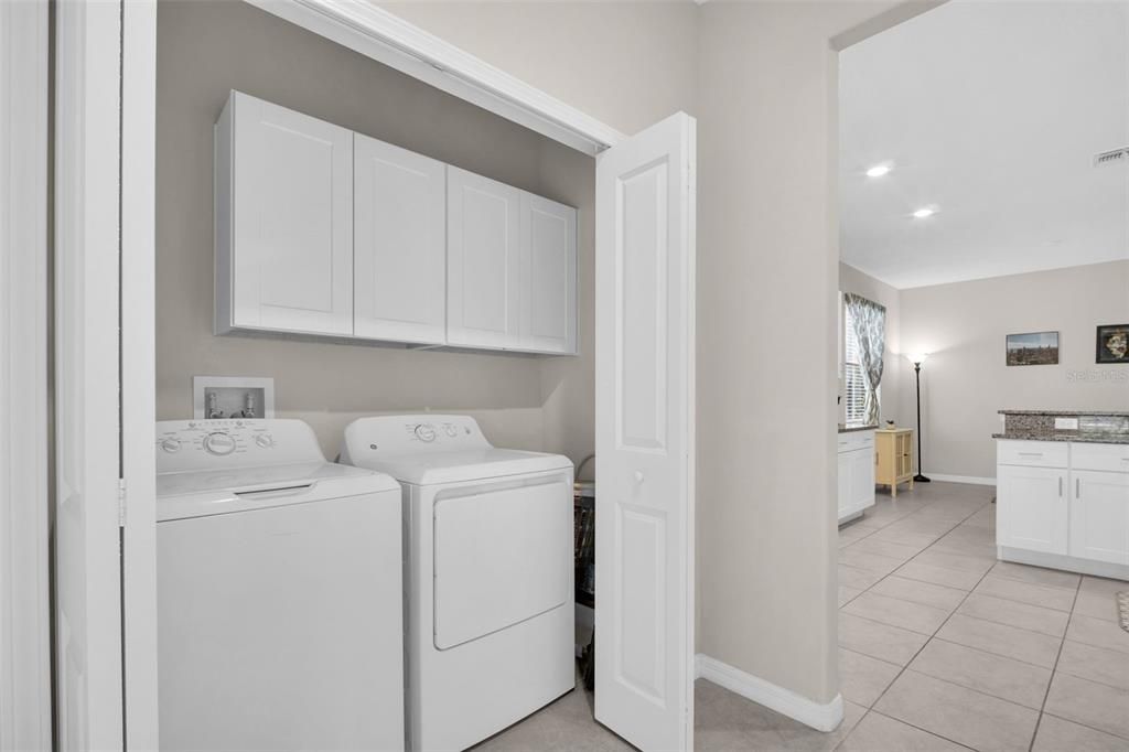 For Sale: $319,000 (3 beds, 2 baths, 1627 Square Feet)