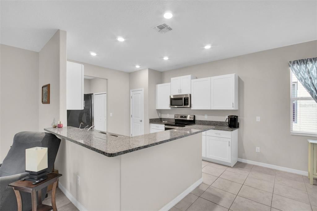 For Sale: $319,000 (3 beds, 2 baths, 1627 Square Feet)