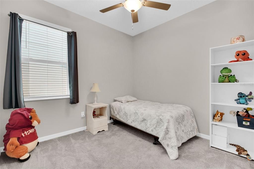 For Sale: $319,000 (3 beds, 2 baths, 1627 Square Feet)
