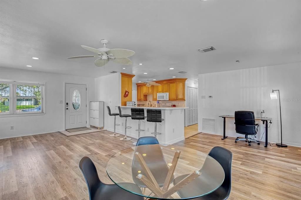 For Sale: $646,850 (3 beds, 2 baths, 1300 Square Feet)