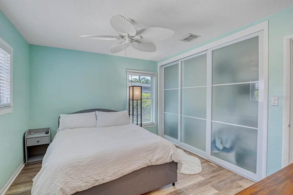 For Sale: $646,850 (3 beds, 2 baths, 1300 Square Feet)