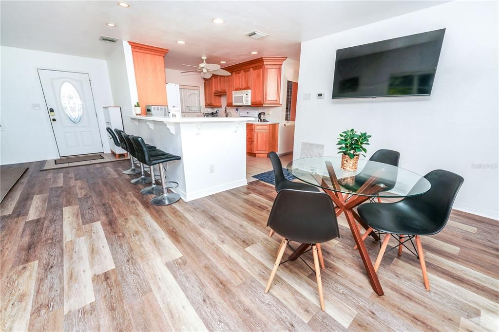 For Sale: $646,850 (3 beds, 2 baths, 1300 Square Feet)