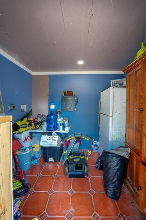 Active With Contract: $275,000 (3 beds, 2 baths, 1092 Square Feet)