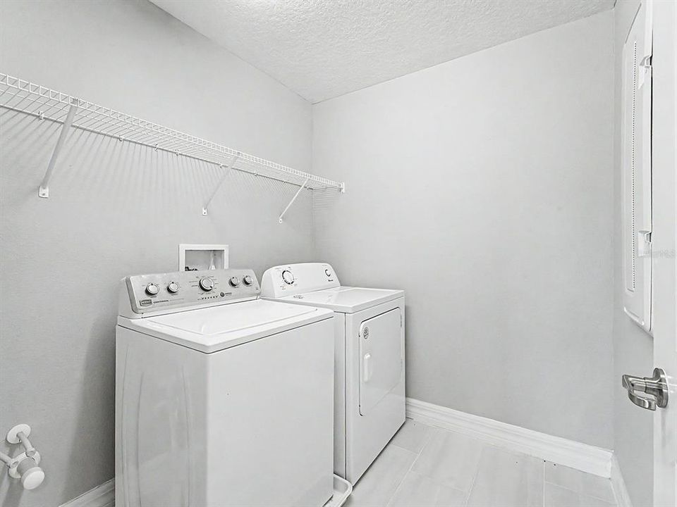 En Venta: $719,900 (4 camas, 3 baños, 3222 Pies cuadrados)