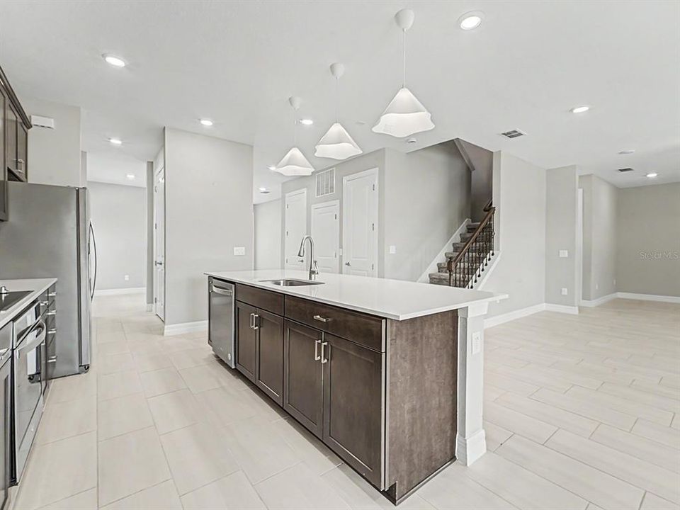 En Venta: $719,900 (4 camas, 3 baños, 3222 Pies cuadrados)
