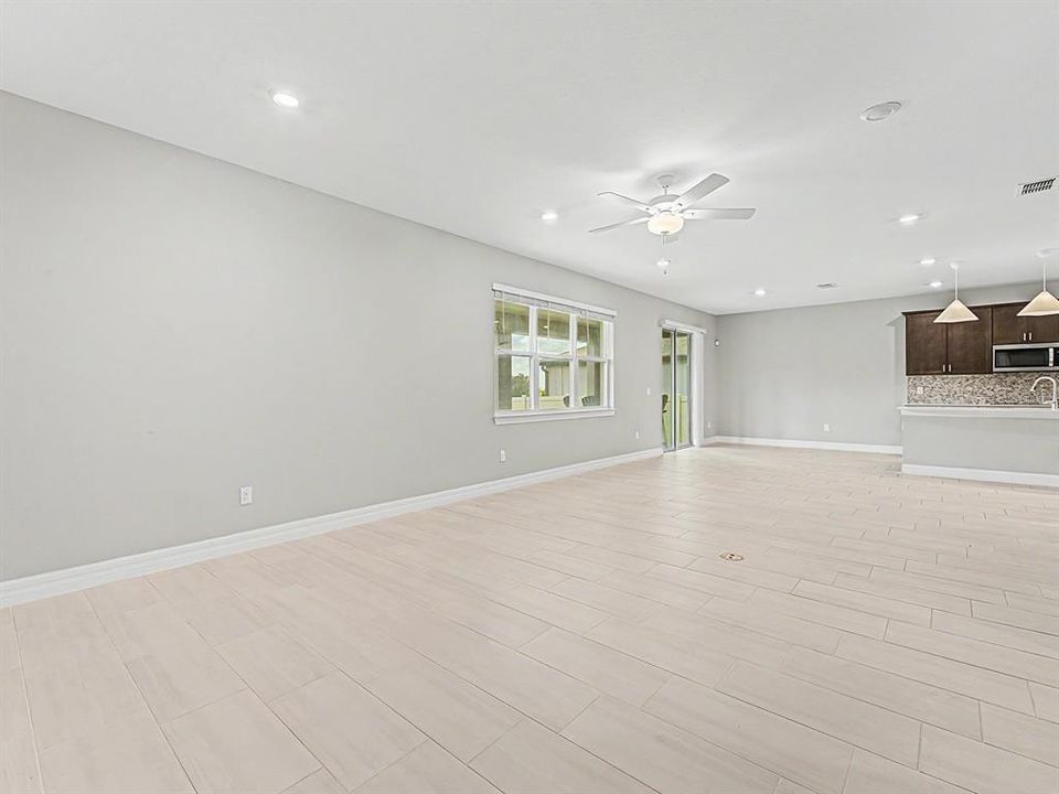 En Venta: $719,900 (4 camas, 3 baños, 3222 Pies cuadrados)