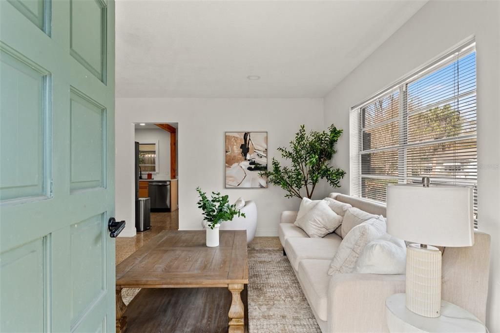 For Rent: $3,500 (4 beds, 3 baths, 1570 Square Feet)