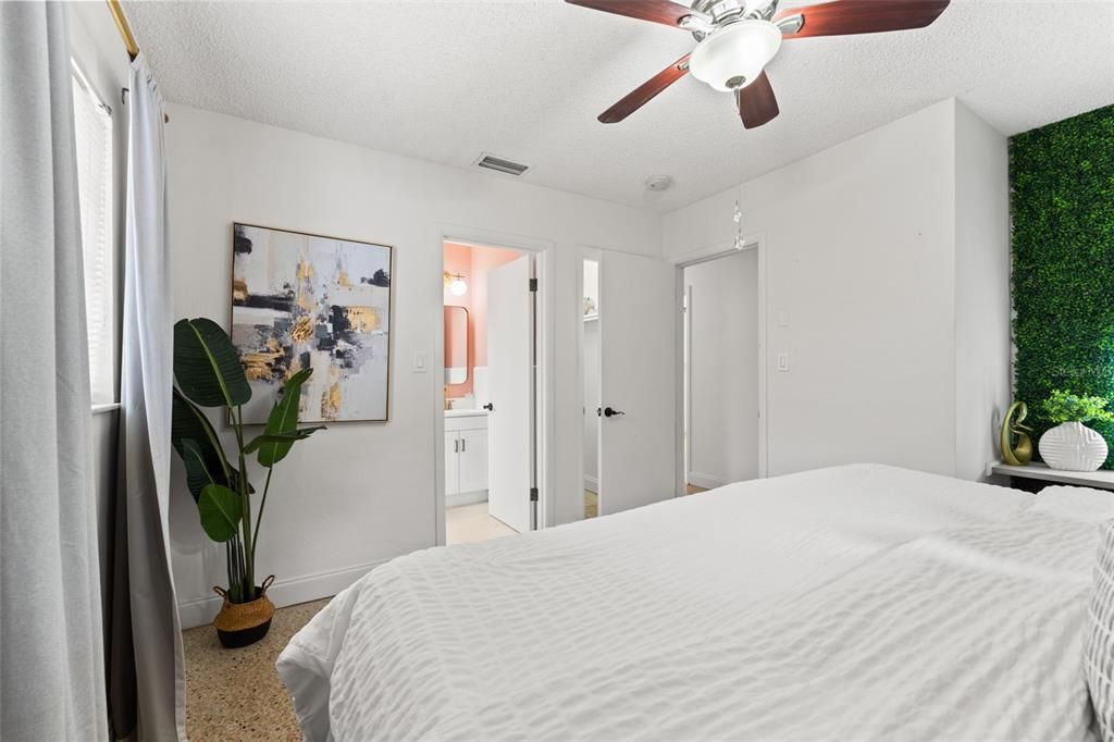 For Rent: $3,500 (4 beds, 3 baths, 1570 Square Feet)