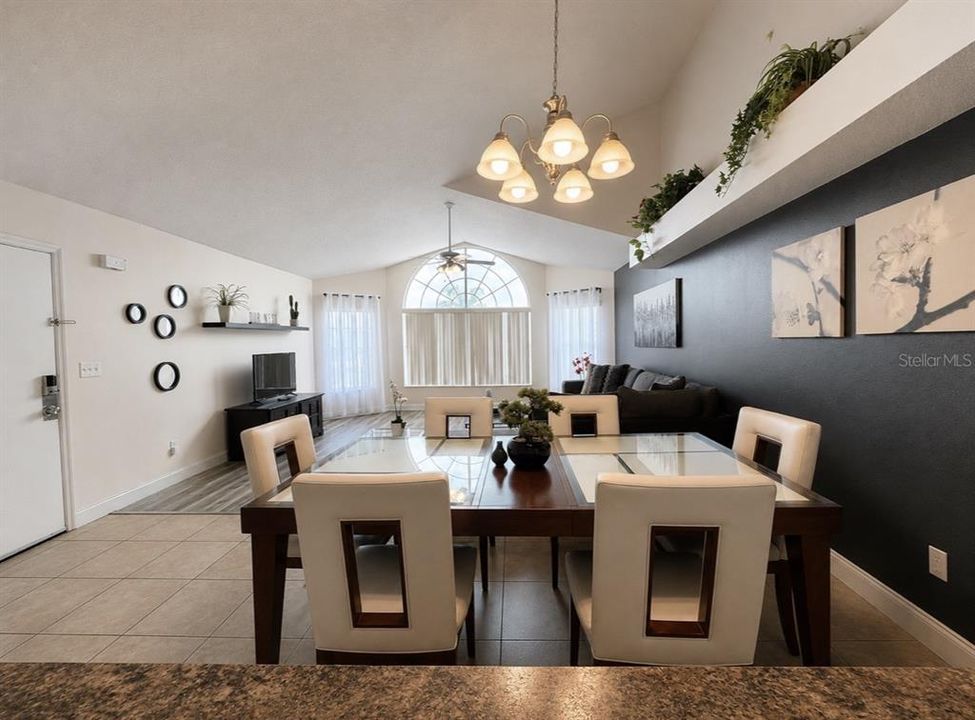 For Sale: $199,000 (3 beds, 2 baths, 1287 Square Feet)
