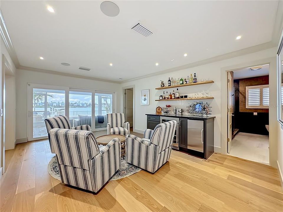 For Sale: $3,950,000 (3 beds, 3 baths, 2645 Square Feet)