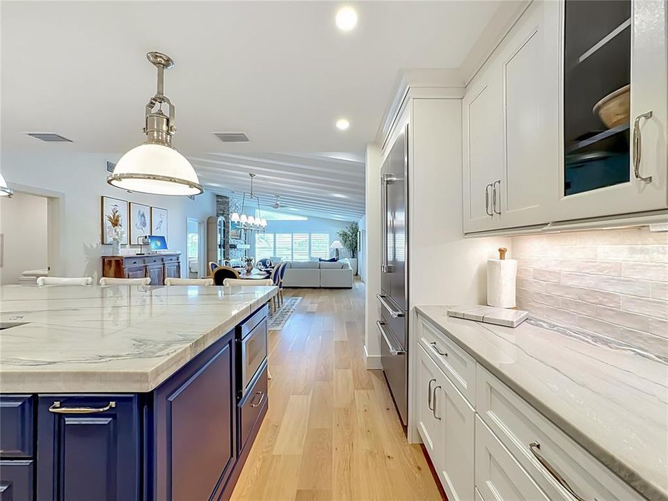For Sale: $3,950,000 (3 beds, 3 baths, 2645 Square Feet)