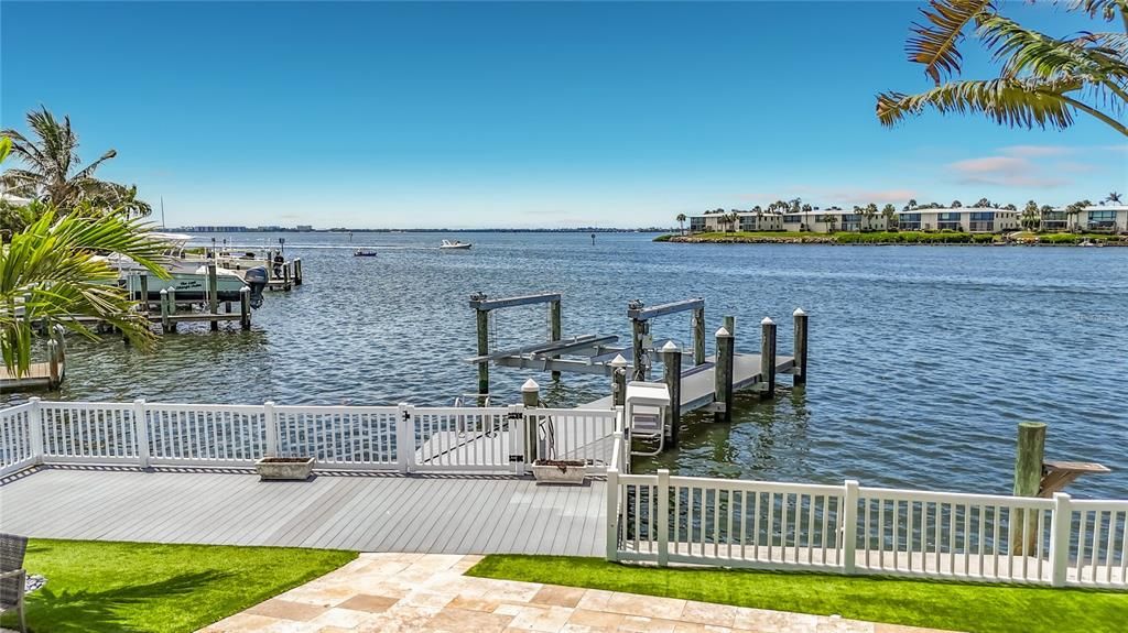 For Sale: $3,950,000 (3 beds, 3 baths, 2645 Square Feet)