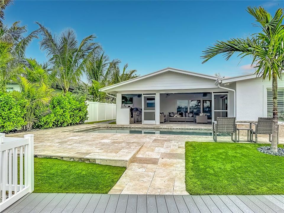 For Sale: $3,950,000 (3 beds, 3 baths, 2645 Square Feet)