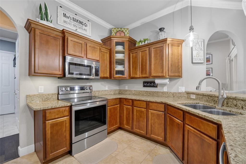 For Sale: $525,000 (3 beds, 3 baths, 2753 Square Feet)