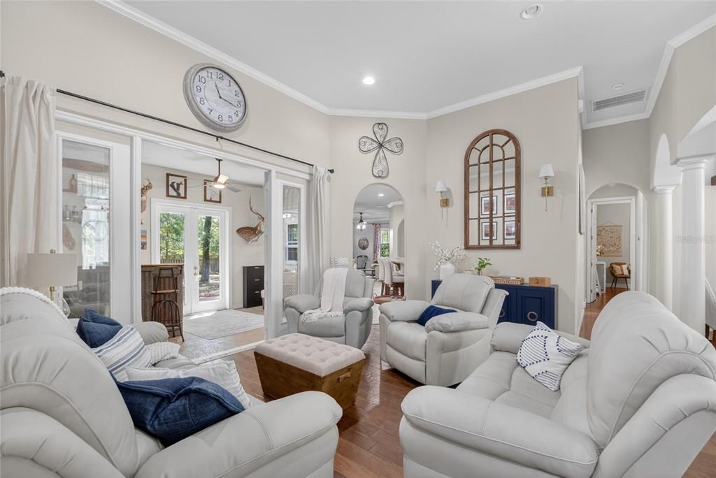 For Sale: $525,000 (3 beds, 3 baths, 2753 Square Feet)