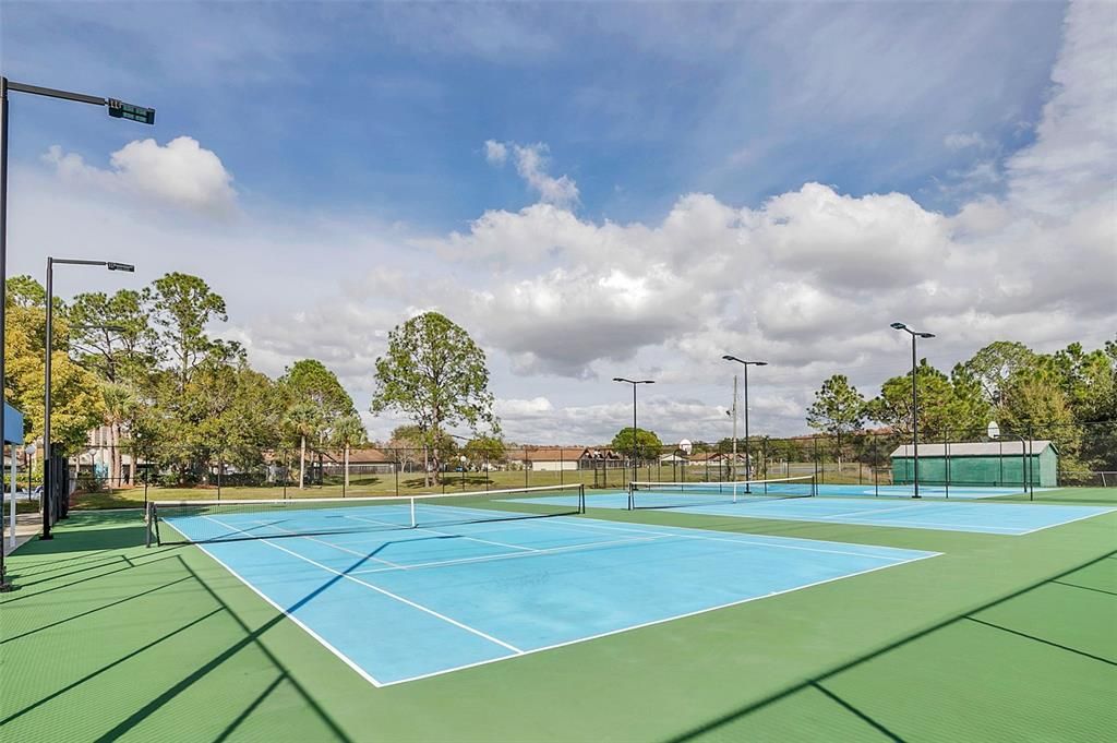 For Rent: $2,250 (2 beds, 2 baths, 957 Square Feet)