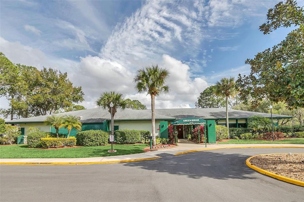 For Rent: $2,250 (2 beds, 2 baths, 957 Square Feet)