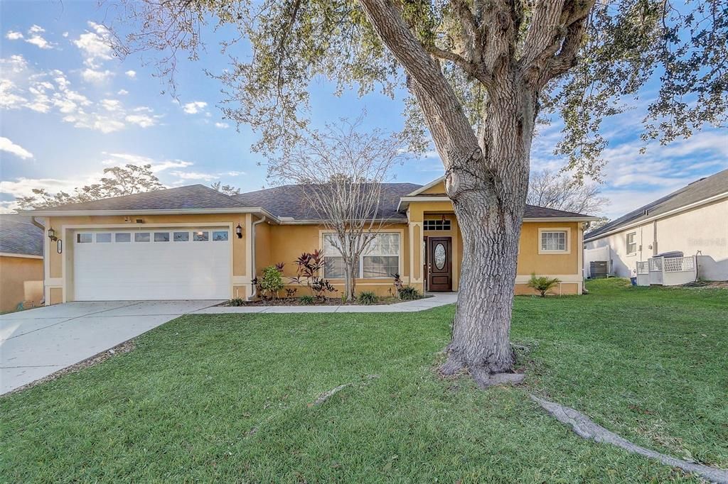 For Sale: $359,995 (4 beds, 2 baths, 1912 Square Feet)