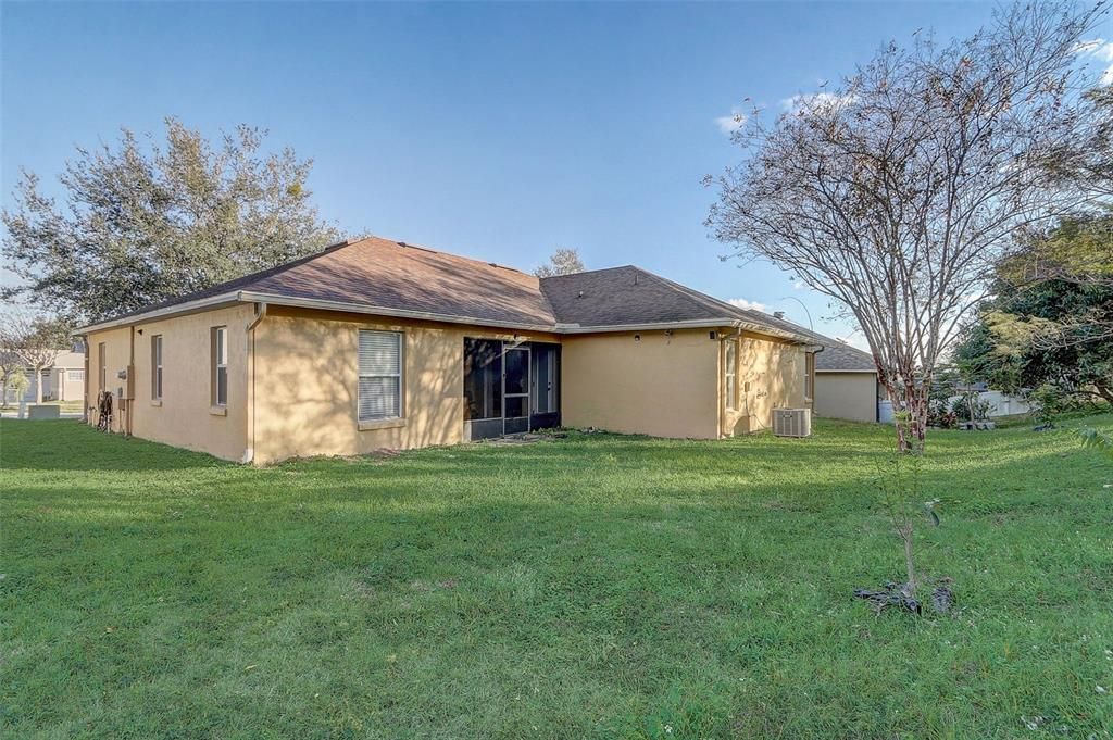 For Sale: $359,995 (4 beds, 2 baths, 1912 Square Feet)