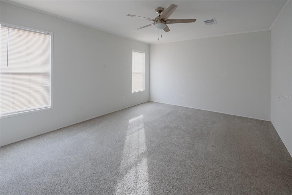 For Rent: $1,900 (3 beds, 2 baths, 1568 Square Feet)