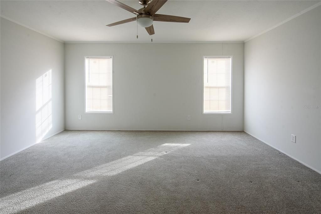For Rent: $1,900 (3 beds, 2 baths, 1568 Square Feet)