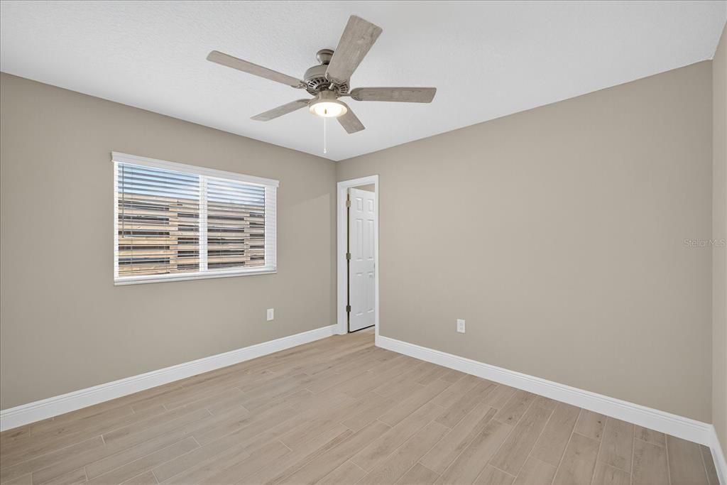 Activo con contrato: $335,000 (3 camas, 2 baños, 1686 Pies cuadrados)