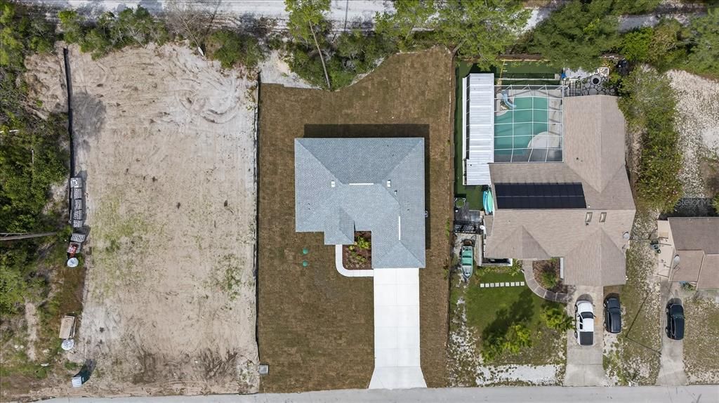Activo con contrato: $335,000 (3 camas, 2 baños, 1686 Pies cuadrados)