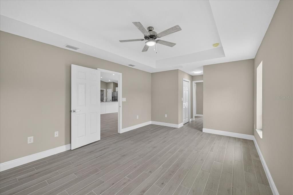 Activo con contrato: $335,000 (3 camas, 2 baños, 1686 Pies cuadrados)
