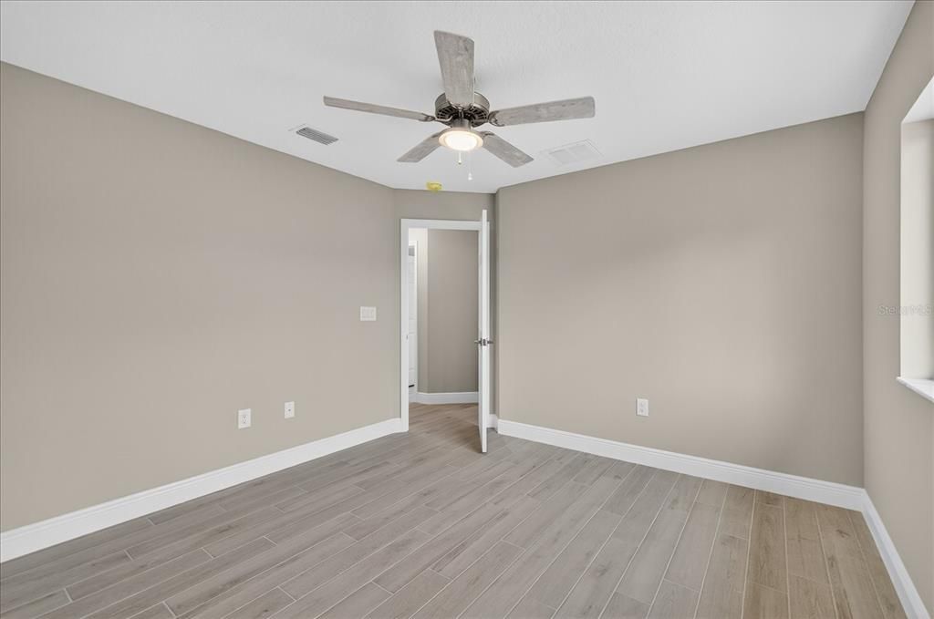 Activo con contrato: $335,000 (3 camas, 2 baños, 1686 Pies cuadrados)