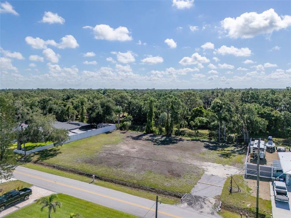 待售: $269,000 (0.63 acres)