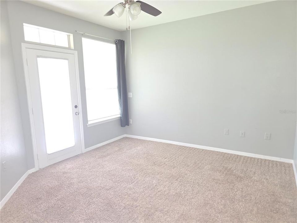 В аренду: $1,700 (2 спален, 2 ванн, 1127 Квадратных фут)