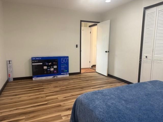 For Rent: $2,300 (2 beds, 2 baths, 1271 Square Feet)