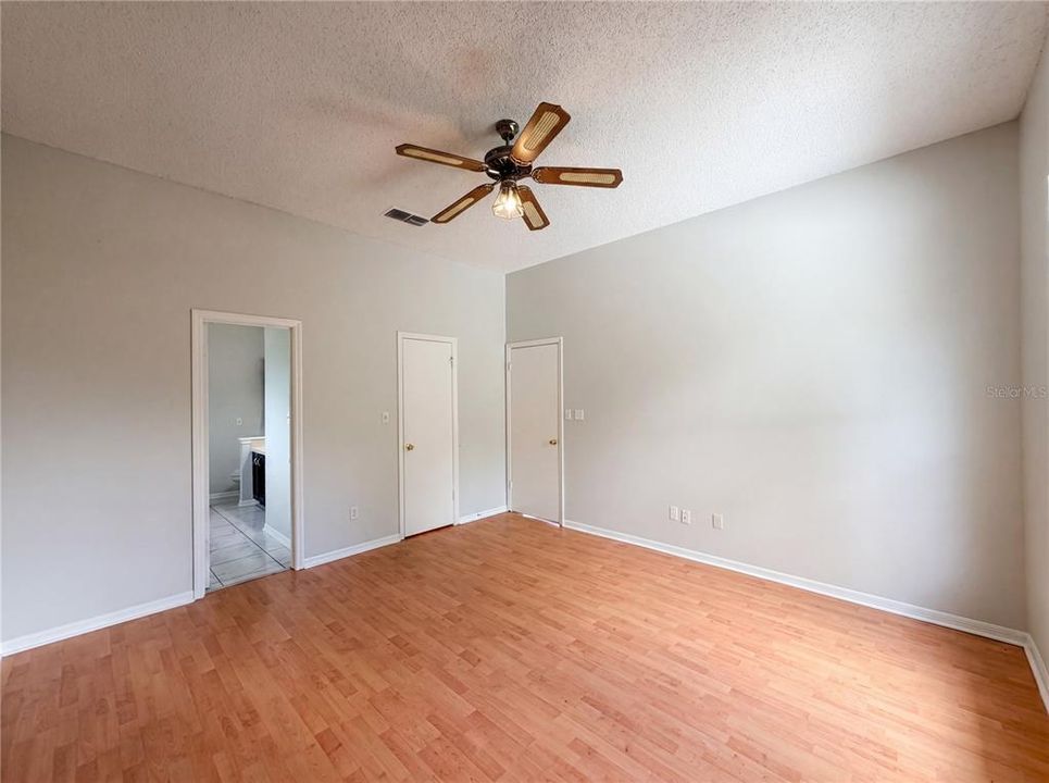 En Venta: $300,000 (3 camas, 2 baños, 1286 Pies cuadrados)