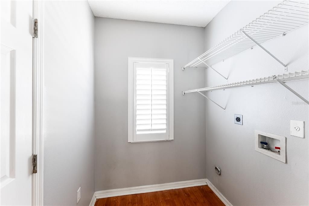 En Venta: $285,000 (3 camas, 2 baños, 1609 Pies cuadrados)