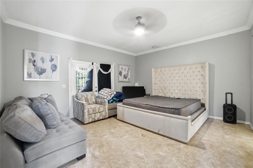 For Sale: $715,000 (4 beds, 3 baths, 2911 Square Feet)