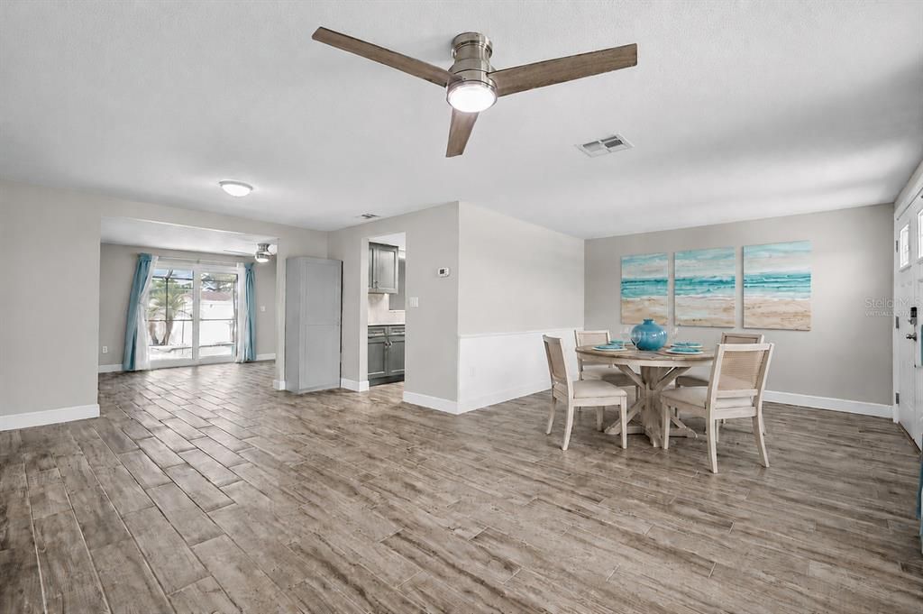 For Sale: $450,000 (3 beds, 2 baths, 1642 Square Feet)