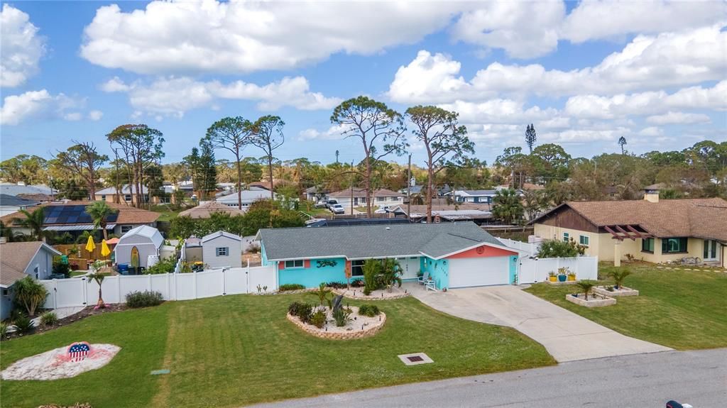 For Sale: $450,000 (3 beds, 2 baths, 1642 Square Feet)