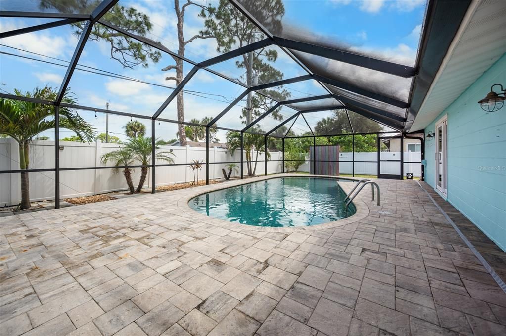 For Sale: $450,000 (3 beds, 2 baths, 1642 Square Feet)