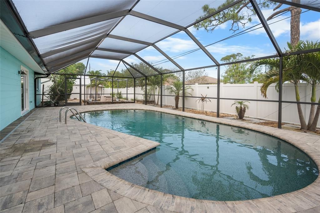 For Sale: $450,000 (3 beds, 2 baths, 1642 Square Feet)