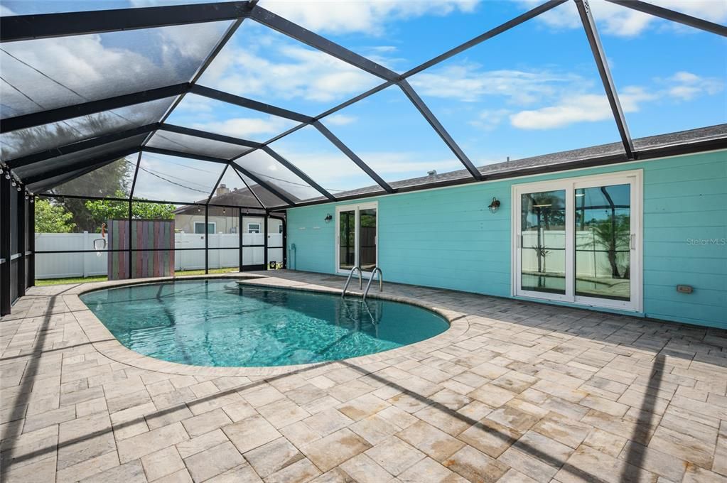 For Sale: $450,000 (3 beds, 2 baths, 1642 Square Feet)