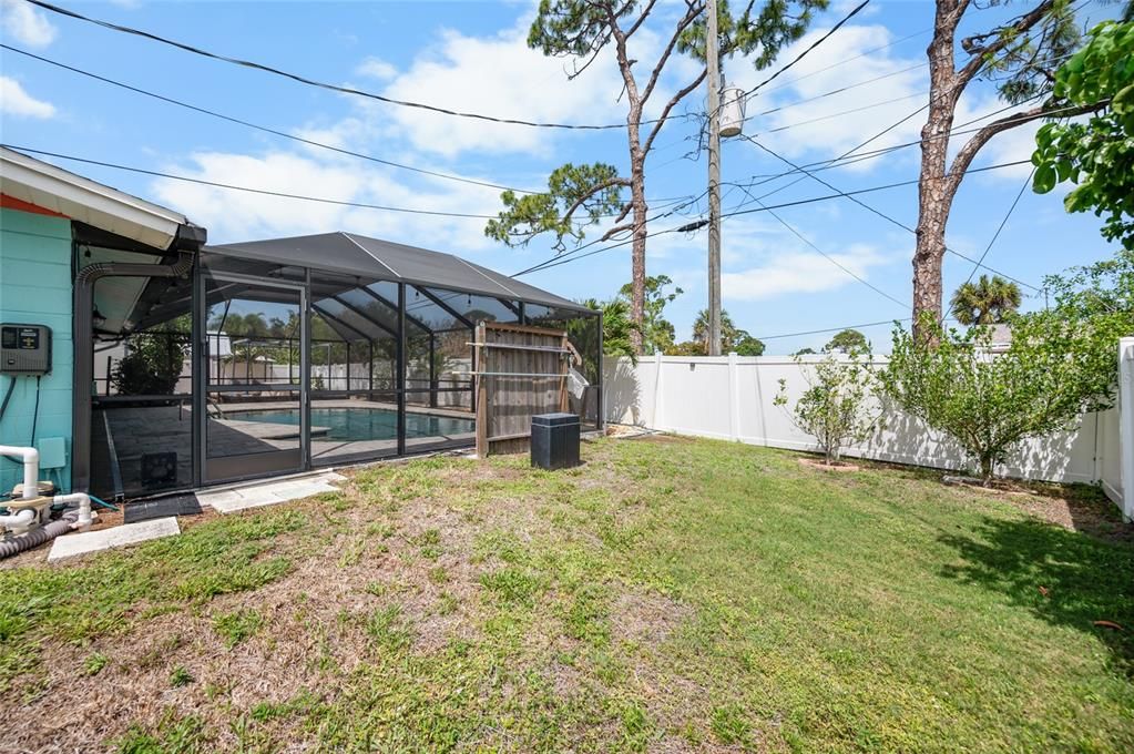 For Sale: $450,000 (3 beds, 2 baths, 1642 Square Feet)