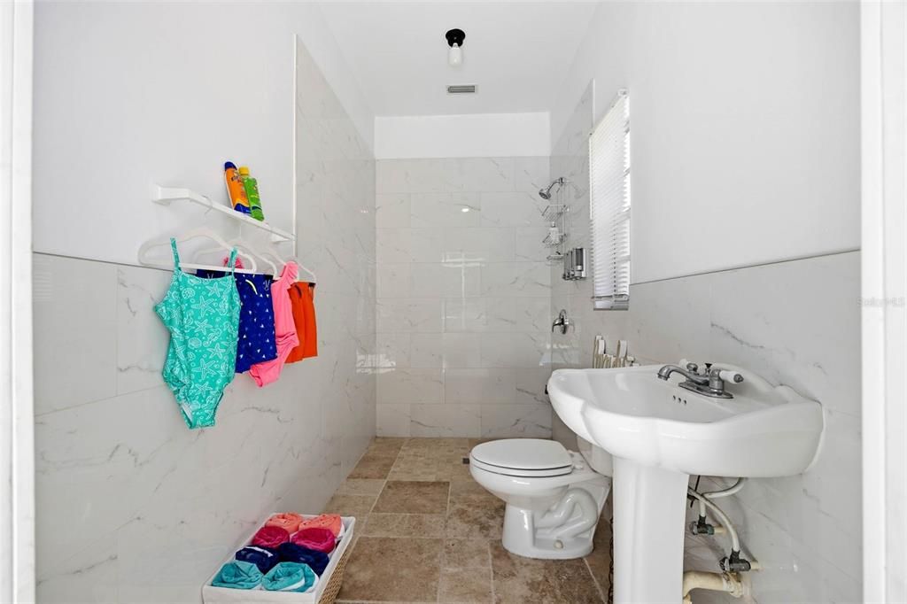 For Sale: $784,900 (4 beds, 3 baths, 2762 Square Feet)