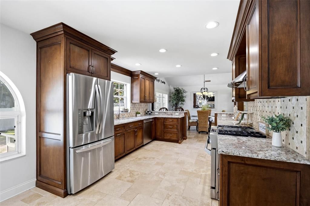 For Sale: $784,900 (4 beds, 3 baths, 2762 Square Feet)