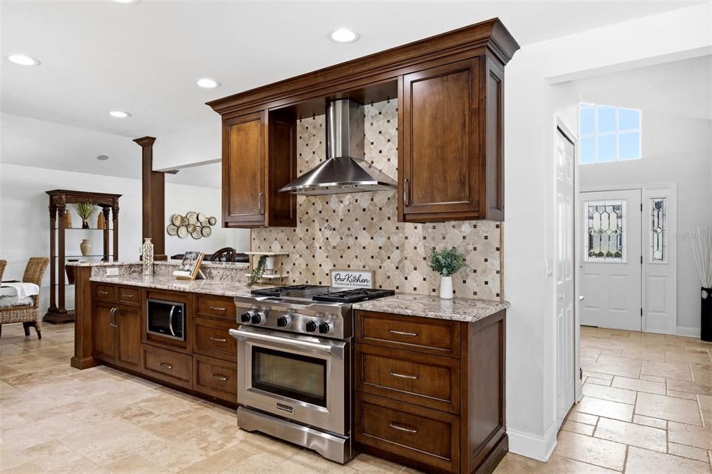 For Sale: $784,900 (4 beds, 3 baths, 2762 Square Feet)